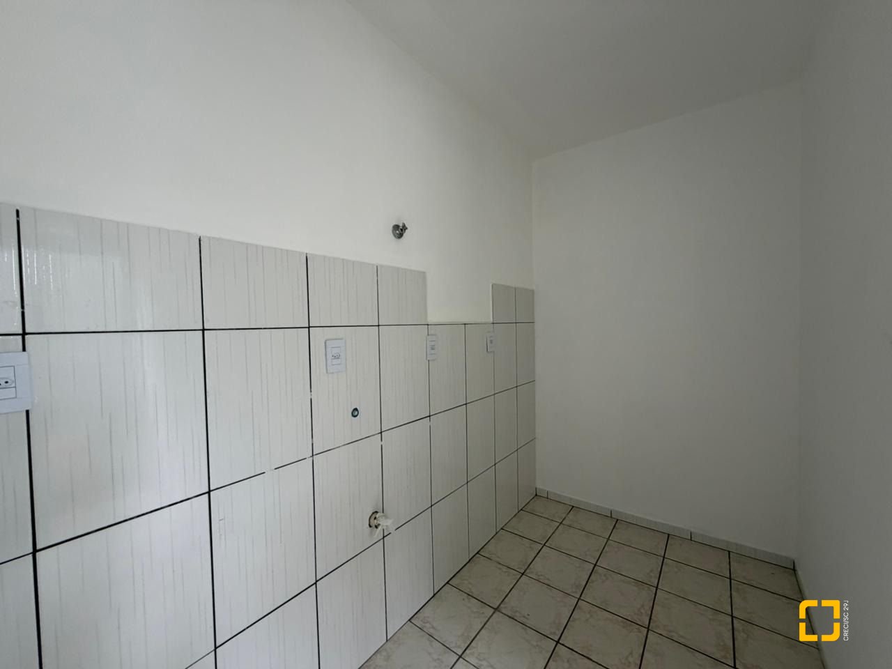 Apartamento com 46m², 2 quartos, 1 garagem, no bairro Serraria em São José