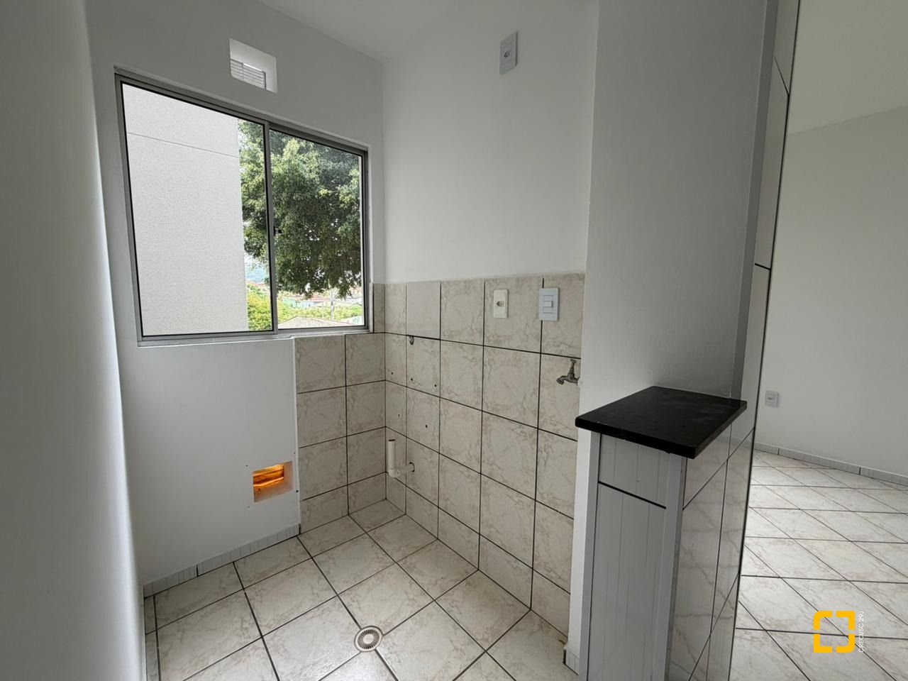 Apartamento com 46m², 2 quartos, 1 garagem, no bairro Serraria em São José