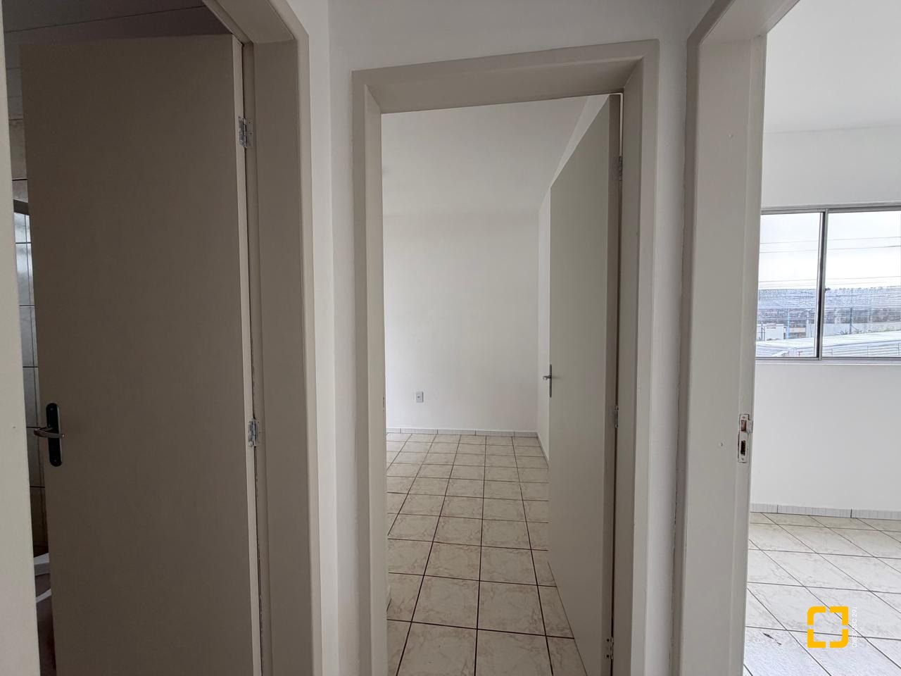 Apartamento com 46m², 2 quartos, 1 garagem, no bairro Serraria em São José