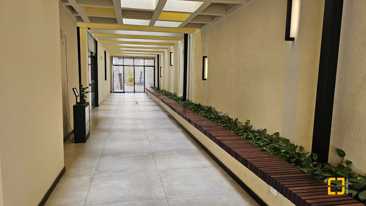 Sala com 32m², no bairro Centro em Florianópolis