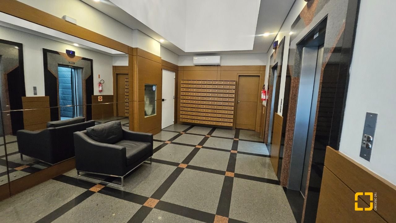 Sala com 32m², no bairro Centro em Florianópolis