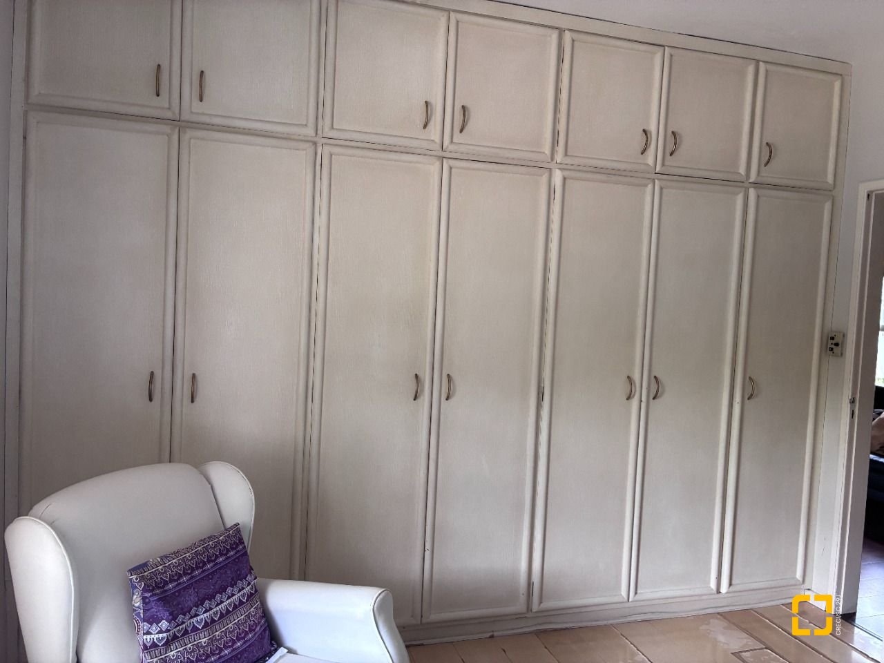 Casa com 240m², 4 quartos (sendo 1 suíte), 2 garagens, no bairro Córrego Grande em Florianópolis