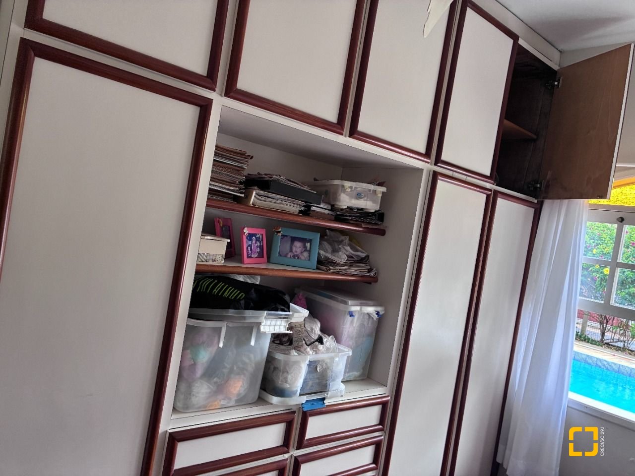 Casa com 240m², 4 quartos (sendo 1 suíte), 2 garagens, no bairro Córrego Grande em Florianópolis
