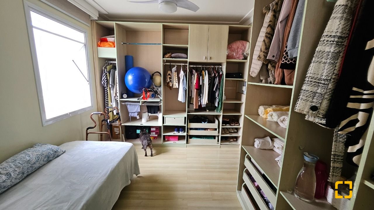 Casa com 339m², 3 quartos (sendo 3 suítes), 3 garagens, no bairro Santa Mônica em Florianópolis