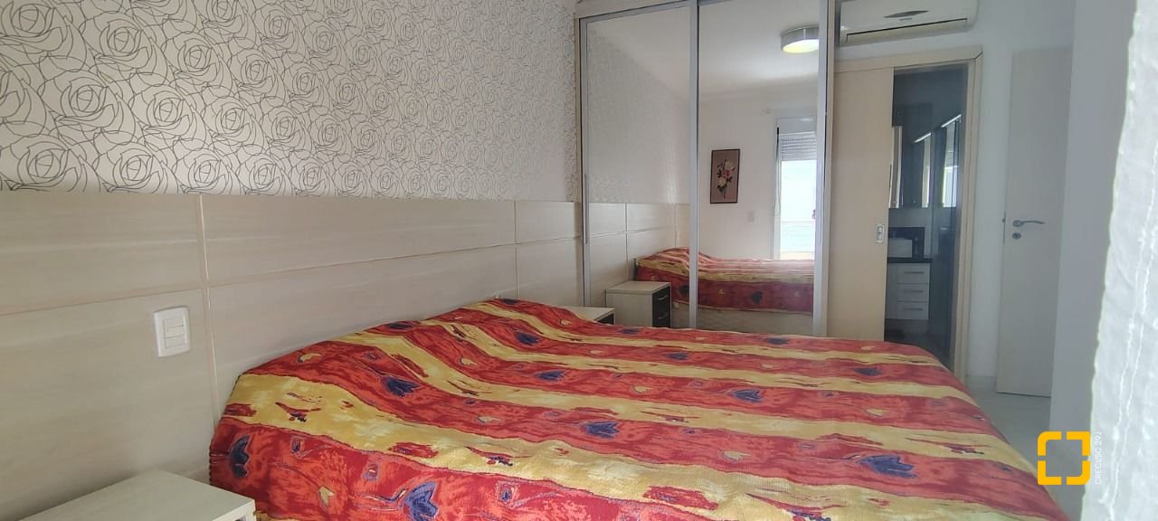 Apartamento com 118m², 4 quartos (sendo 1 suíte), 2 garagens, no bairro Jurerê Internacional em Florianópolis