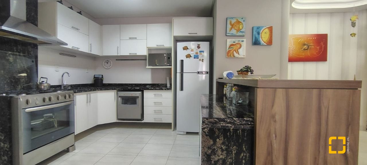 Apartamento com 118m², 4 quartos (sendo 1 suíte), 2 garagens, no bairro Jurerê Internacional em Florianópolis