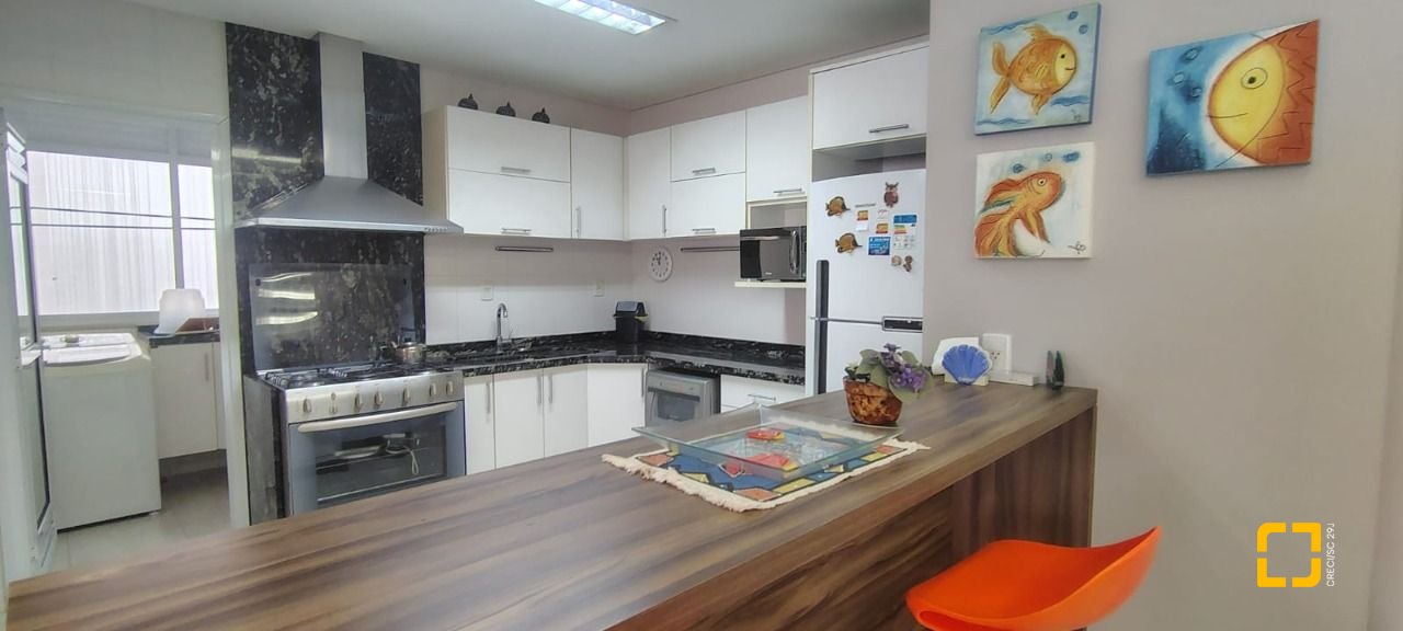 Apartamento com 118m², 4 quartos (sendo 1 suíte), 2 garagens, no bairro Jurerê Internacional em Florianópolis