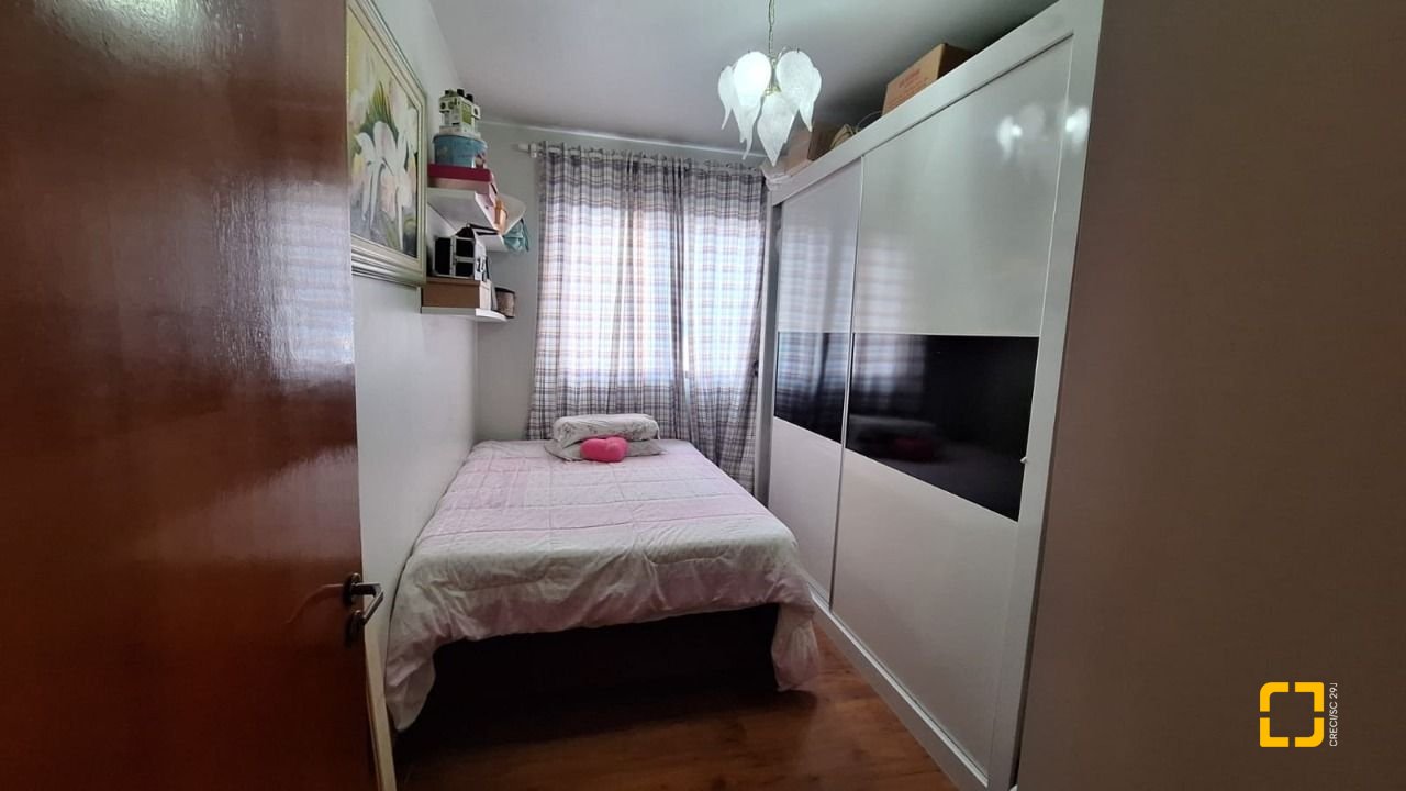 Apartamento com 58m², 2 quartos, 1 garagem, no bairro Barreiros em São José