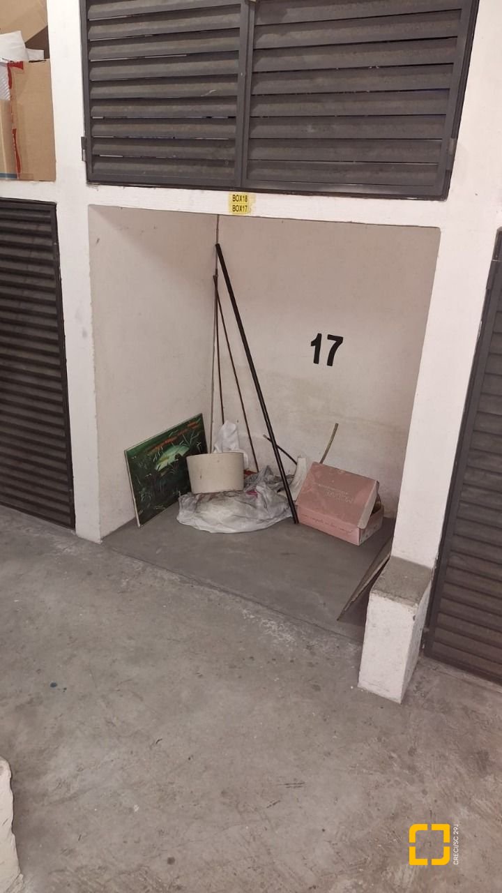 Apartamento com 58m², 2 quartos, 1 garagem, no bairro Barreiros em São José