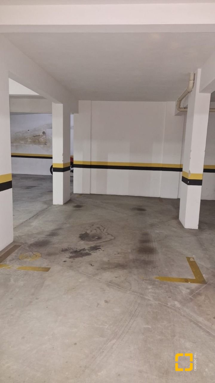 Apartamento com 58m², 2 quartos, 1 garagem, no bairro Barreiros em São José