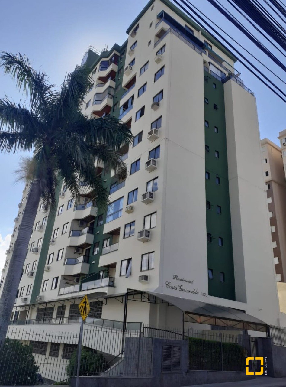 Apartamento com 58m², 2 quartos, 1 garagem, no bairro Barreiros em São José