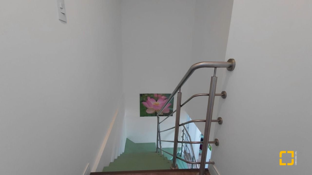 Apartamento com 96m², 4 quartos (sendo 1 suíte), 1 garagem, no bairro Ingleses em Florianópolis