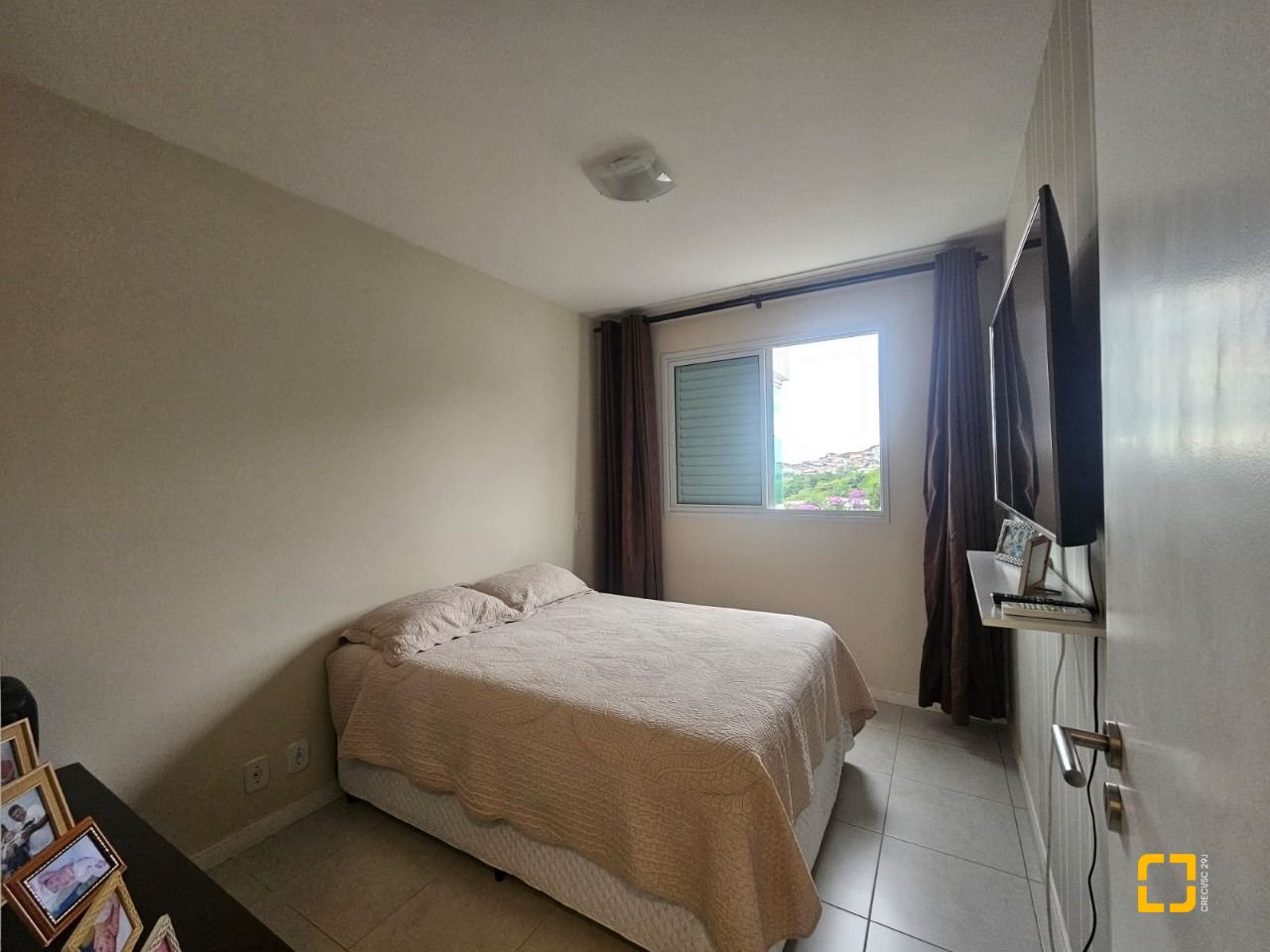 Apartamento com 88m², 3 quartos (sendo 1 suíte), 2 garagens, no bairro Praia Comprida em São José