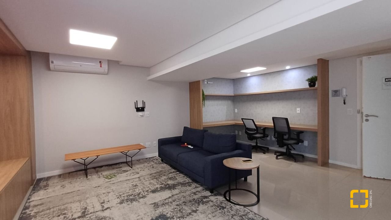 Apartamento com 94m², 5 quartos (sendo 2 suítes), 2 garagens, no bairro Corrego Grande em Florianópolis