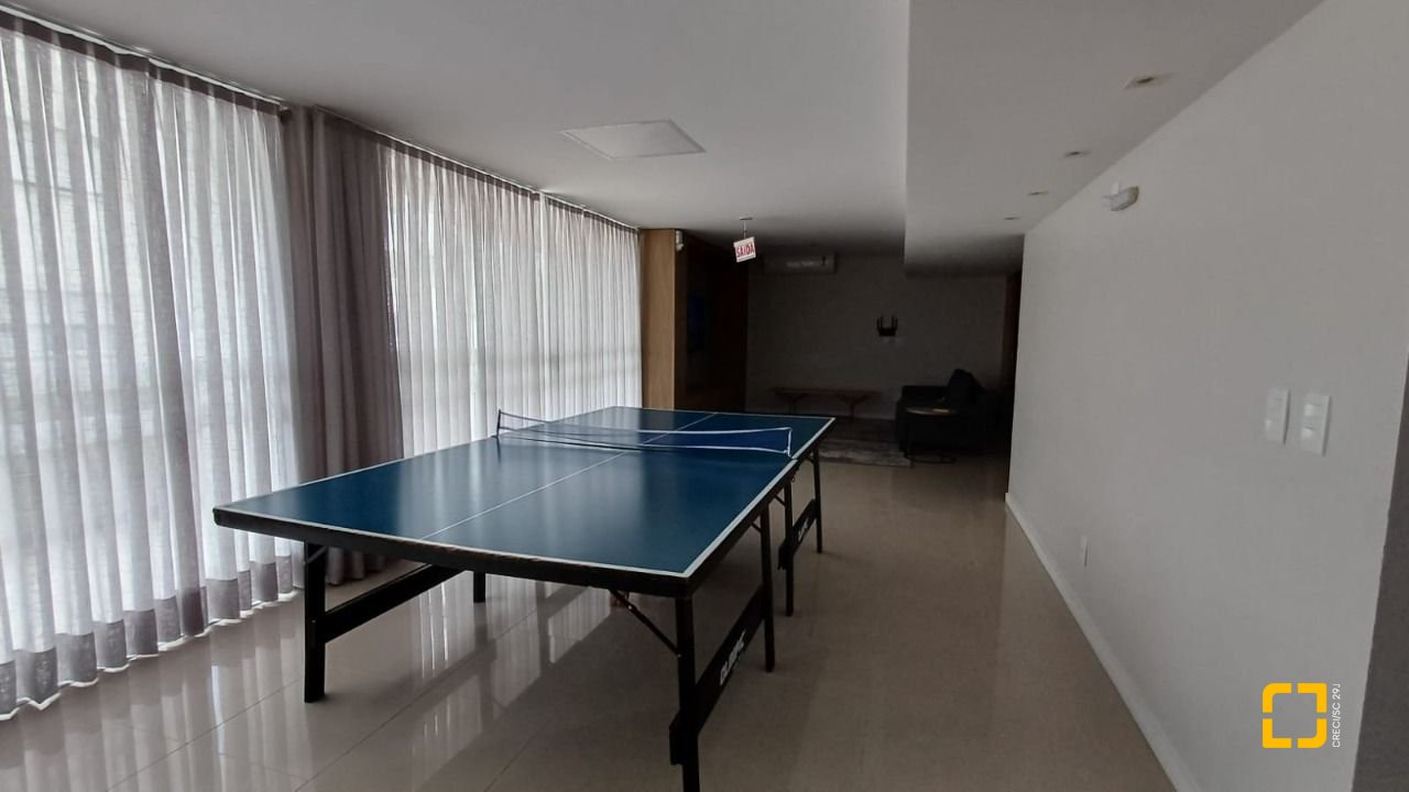 Apartamento com 94m², 5 quartos (sendo 2 suítes), 2 garagens, no bairro Corrego Grande em Florianópolis