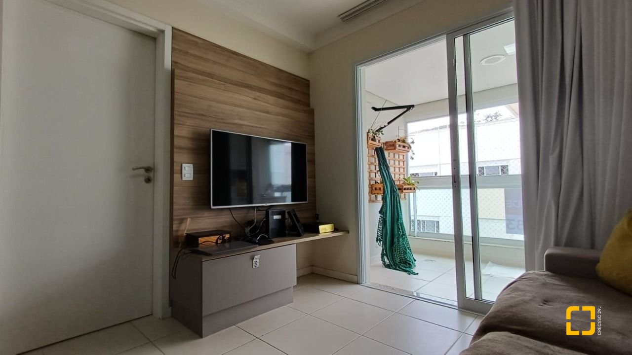 Apartamento com 94m², 5 quartos (sendo 2 suítes), 2 garagens, no bairro Corrego Grande em Florianópolis