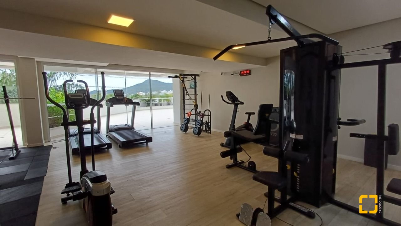 Apartamento com 94m², 5 quartos (sendo 2 suítes), 2 garagens, no bairro Corrego Grande em Florianópolis