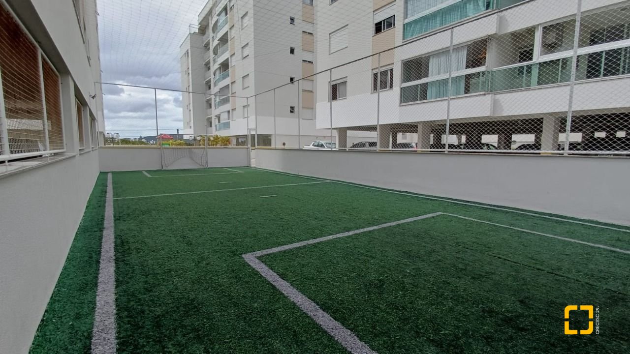 Apartamento com 94m², 5 quartos (sendo 2 suítes), 2 garagens, no bairro Corrego Grande em Florianópolis