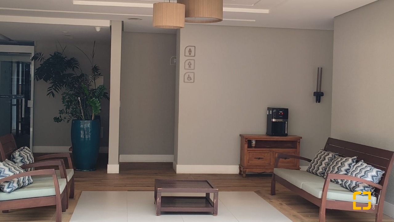 Apartamento com 146m², 6 quartos (sendo 3 suítes), 3 garagens, no bairro Balneário em Florianópolis
