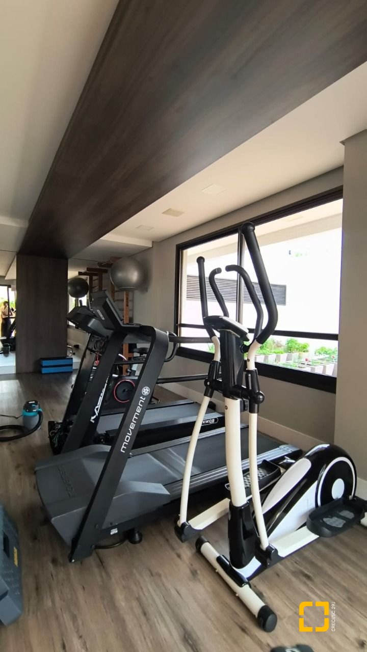 Apartamento com 146m², 6 quartos (sendo 3 suítes), 3 garagens, no bairro Balneário em Florianópolis