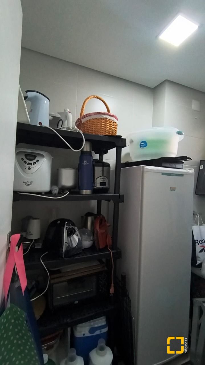 Apartamento com 146m², 6 quartos (sendo 3 suítes), 3 garagens, no bairro Balneário em Florianópolis