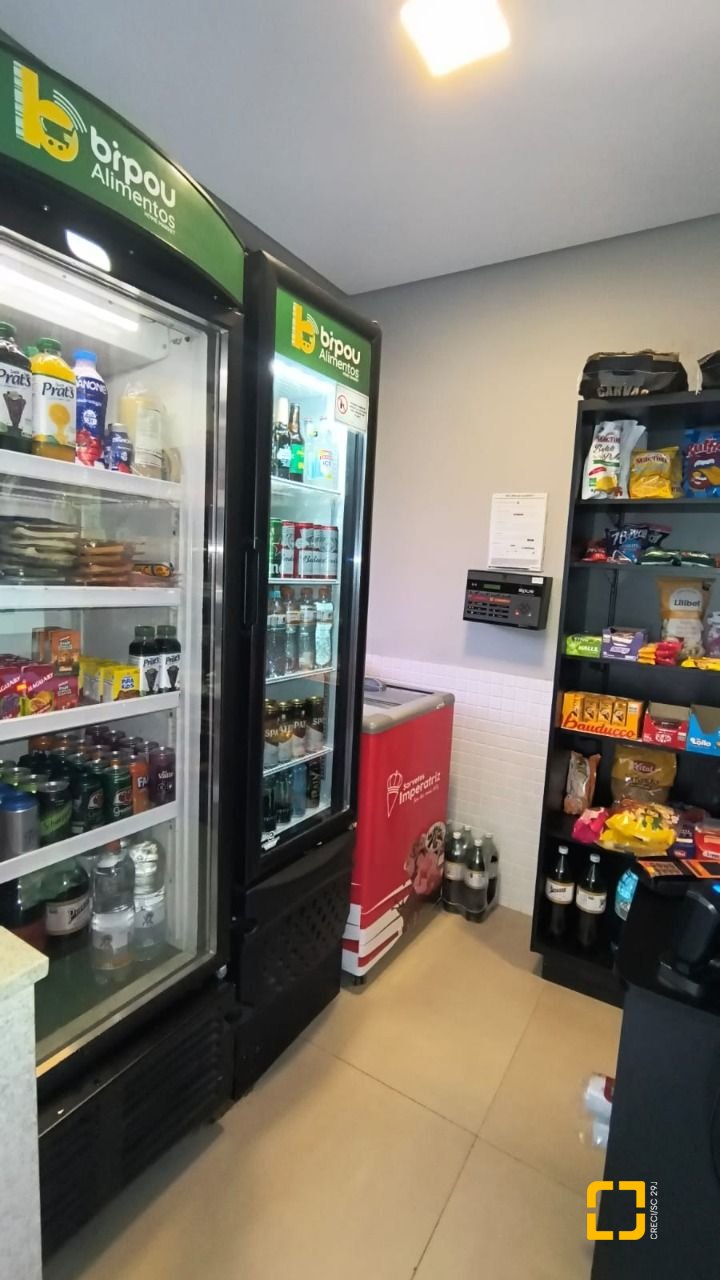 Apartamento com 146m², 6 quartos (sendo 3 suítes), 3 garagens, no bairro Balneário em Florianópolis