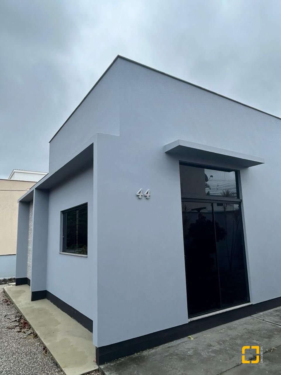 Casa com 110m², 3 quartos (sendo 1 suíte), 4 garagens, no bairro Rio Tavares em Florianópolis