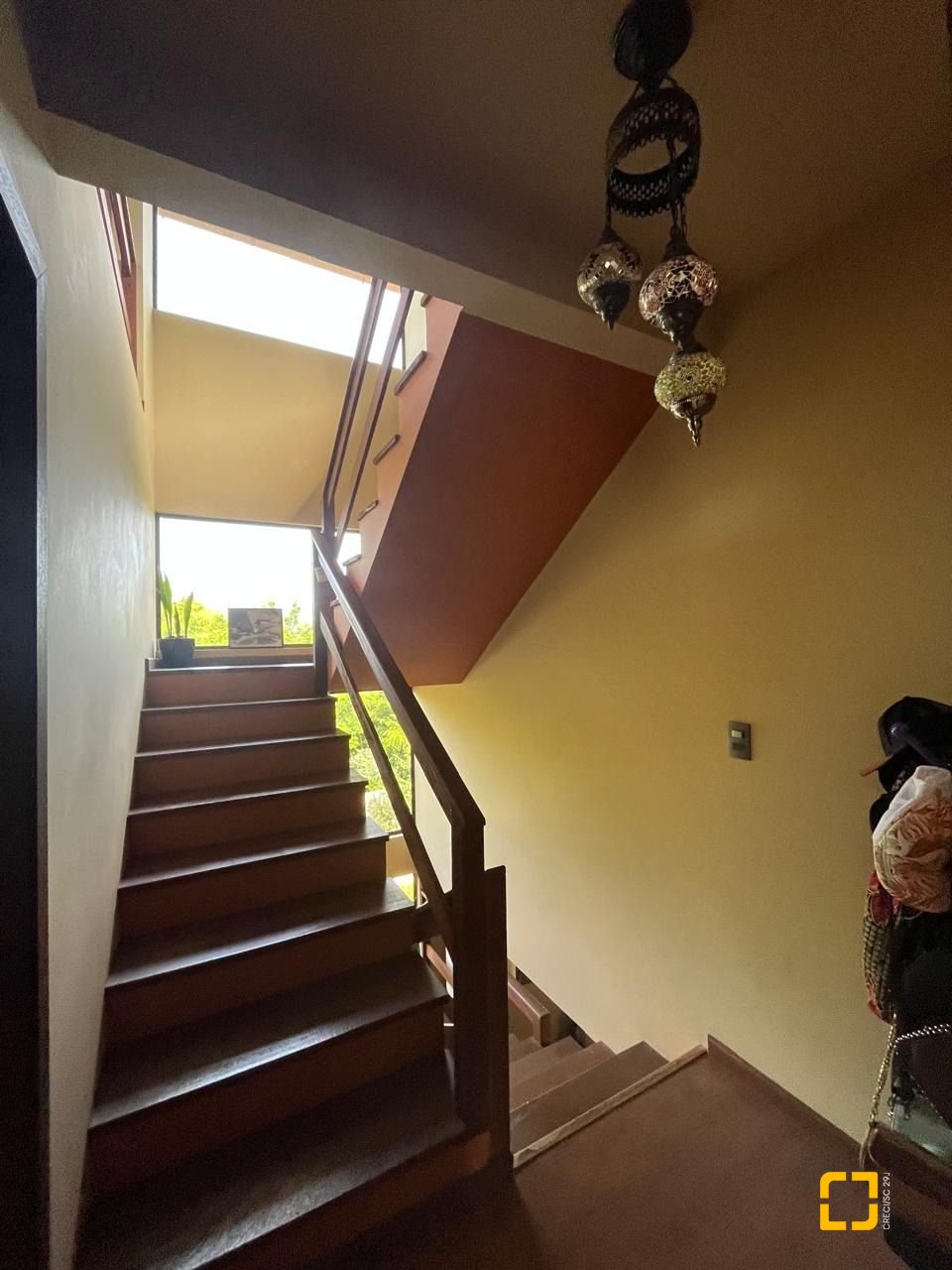 Casa com 250m², 3 quartos (sendo 2 suítes), 2 garagens, no bairro Açores em Florianópolis