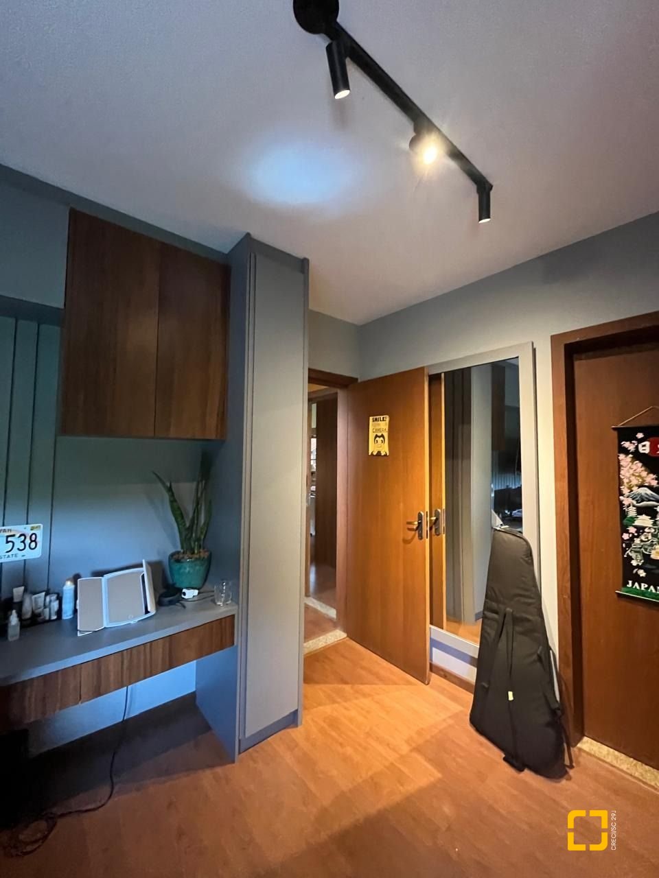 Casa com 250m², 3 quartos (sendo 2 suítes), 2 garagens, no bairro Açores em Florianópolis