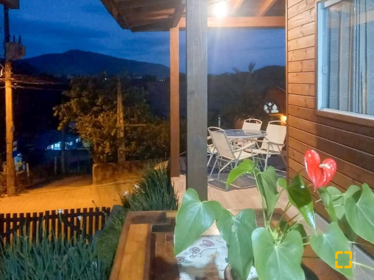 Casa com 60m², 2 quartos, 1 garagem, no bairro Pântano do Sul em Florianópolis