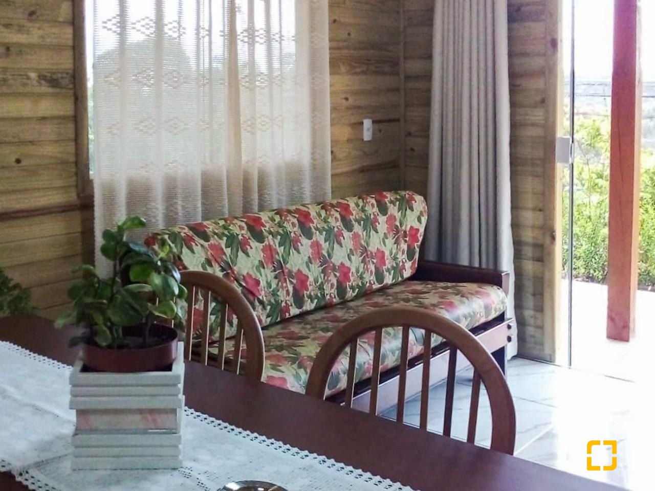 Casa com 60m², 2 quartos, 1 garagem, no bairro Pântano do Sul em Florianópolis
