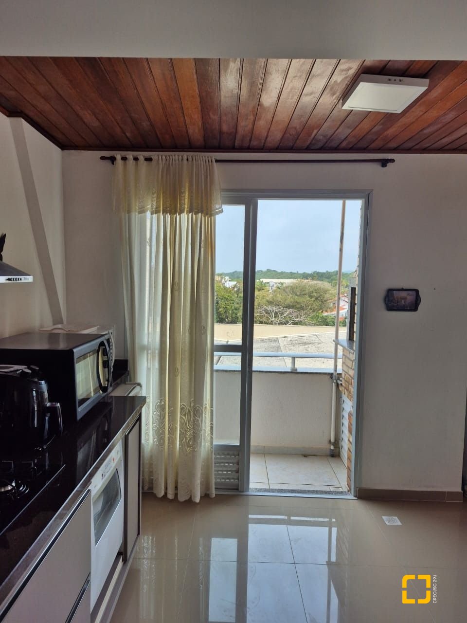 Apartamento com 213m², 3 quartos, 2 garagens, no bairro Ingleses em Florianópolis
