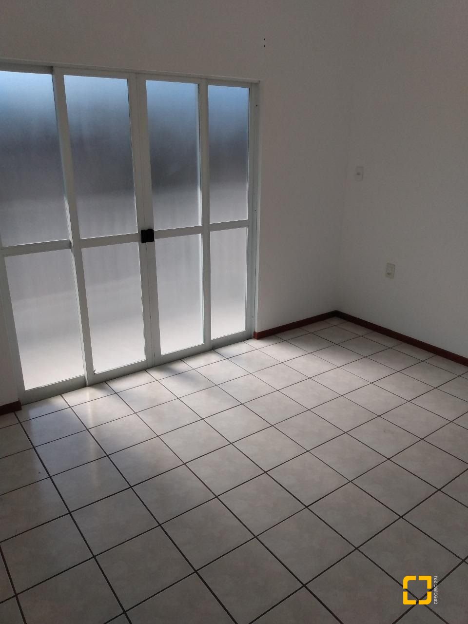 Casa com 253m², 4 quartos (sendo 1 suíte), 3 garagens, no bairro Trindade em Florianópolis