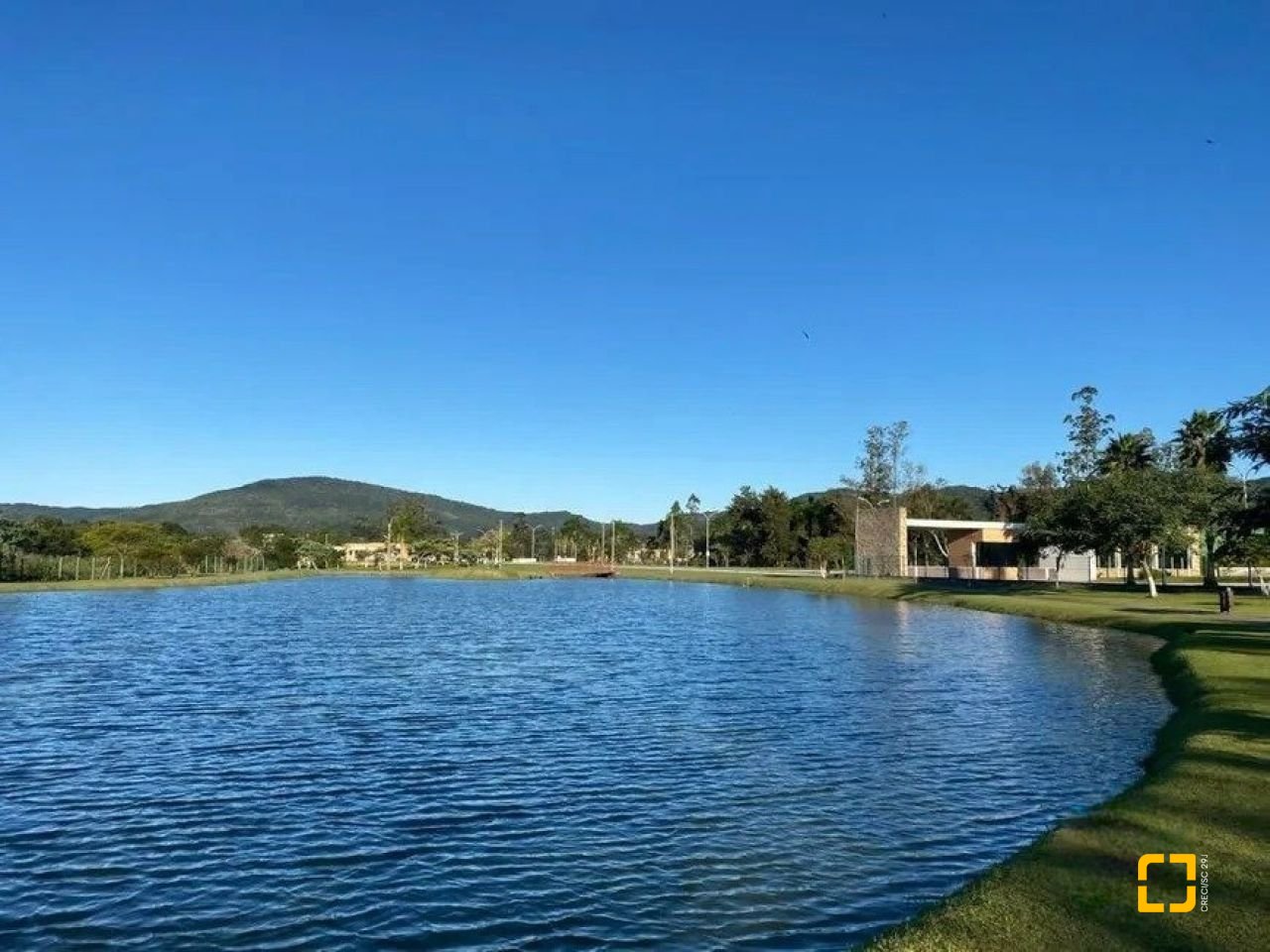 Terreno com 453m², no bairro Ratones em Florianópolis