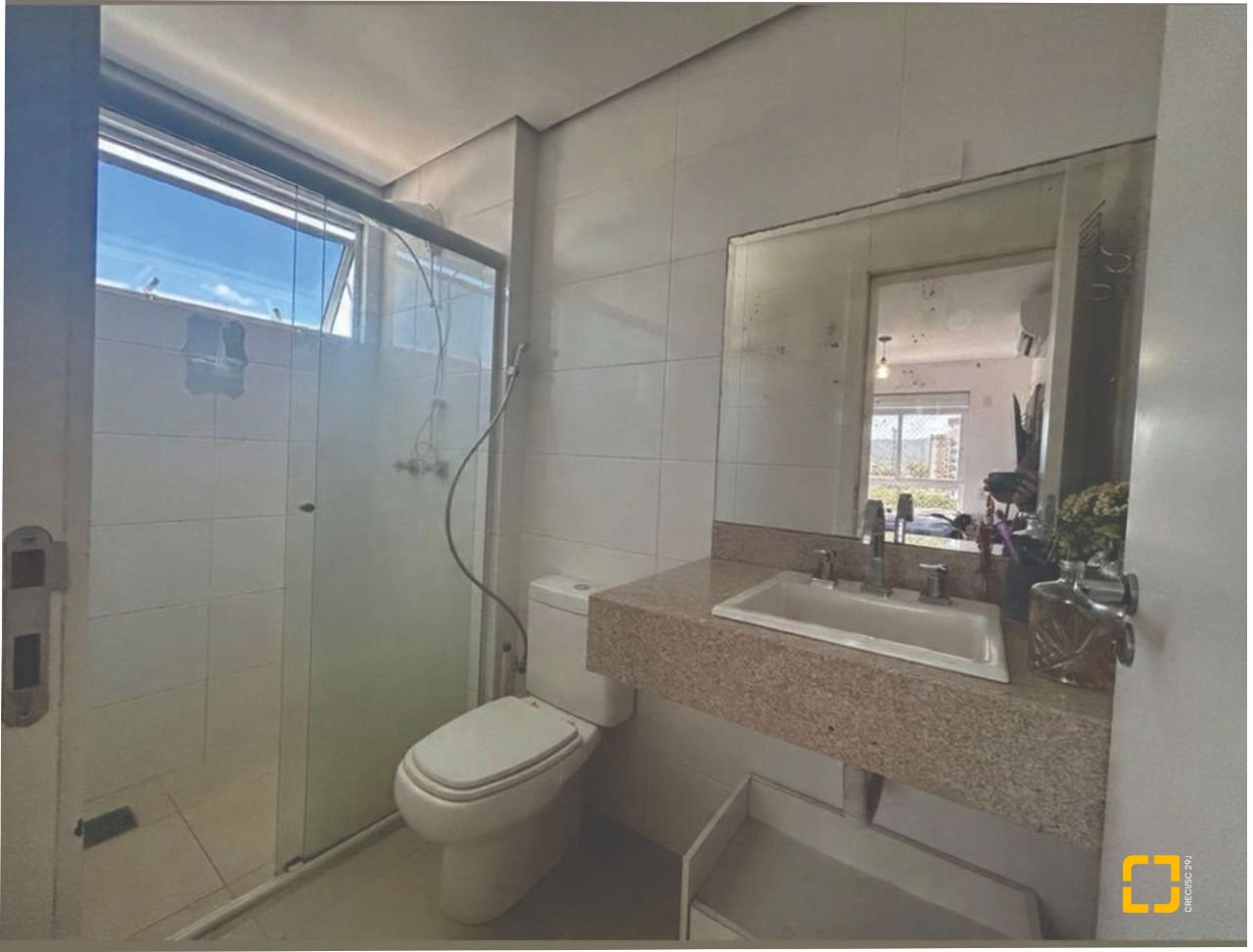 Apartamento com 82m², 4 quartos (sendo 1 suíte), 1 garagem, no bairro Agronômica em Florianópolis