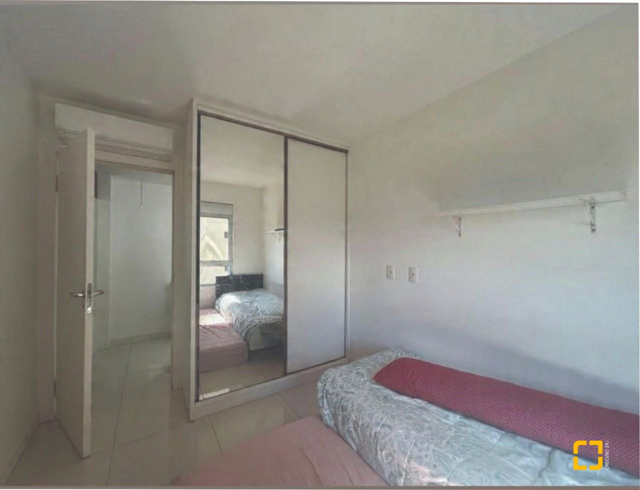 Apartamento com 82m², 4 quartos (sendo 1 suíte), 1 garagem, no bairro Agronômica em Florianópolis
