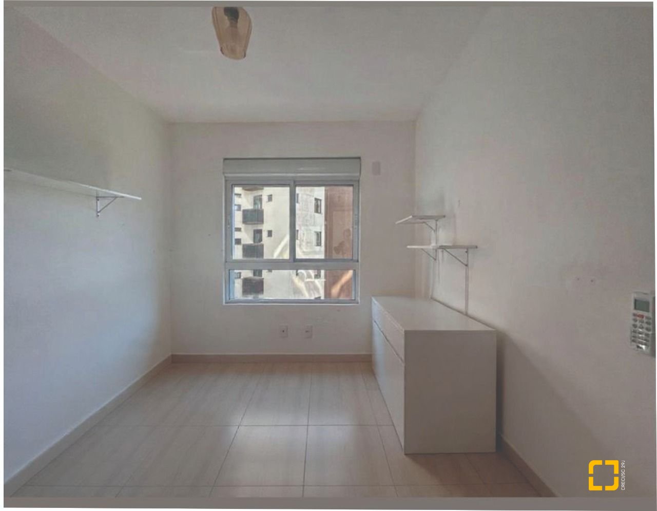 Apartamento com 82m², 4 quartos (sendo 1 suíte), 1 garagem, no bairro Agronômica em Florianópolis