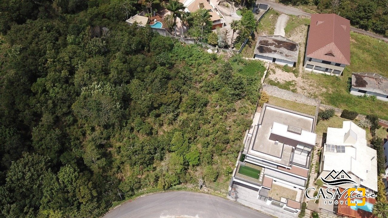 Terreno com 1675m², no bairro João Paulo em Florianópolis
