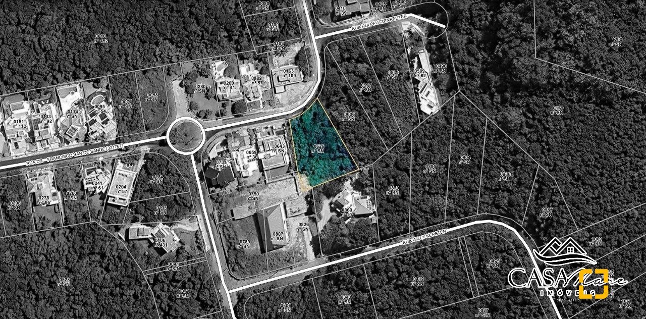 Terreno com 1675m², no bairro João Paulo em Florianópolis