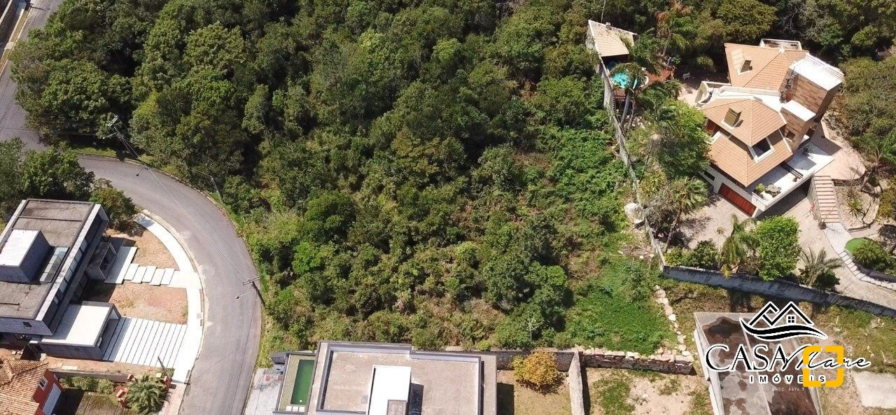 Terreno com 1675m², no bairro João Paulo em Florianópolis