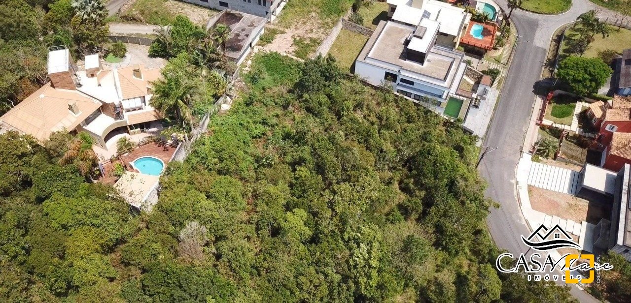 Terreno com 1675m², no bairro João Paulo em Florianópolis