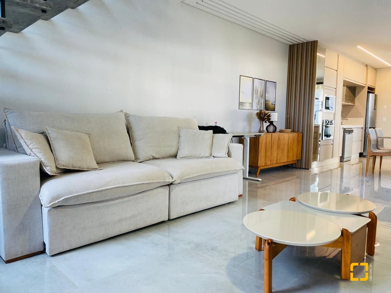 Casa com 160m², 4 quartos (sendo 1 suíte), 2 garagens, no bairro Campeche em Florianópolis