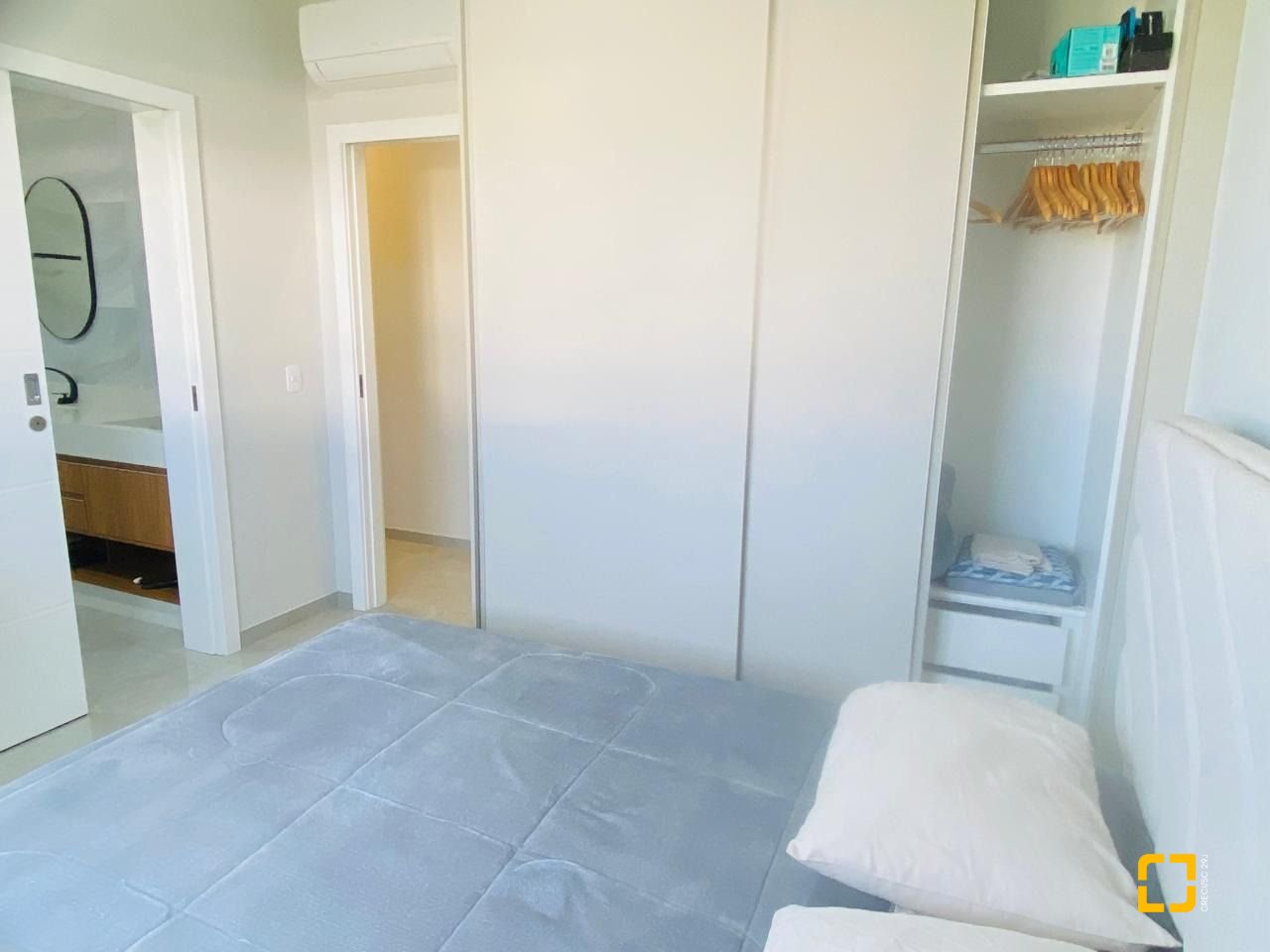 Casa com 160m², 4 quartos (sendo 1 suíte), 2 garagens, no bairro Campeche em Florianópolis
