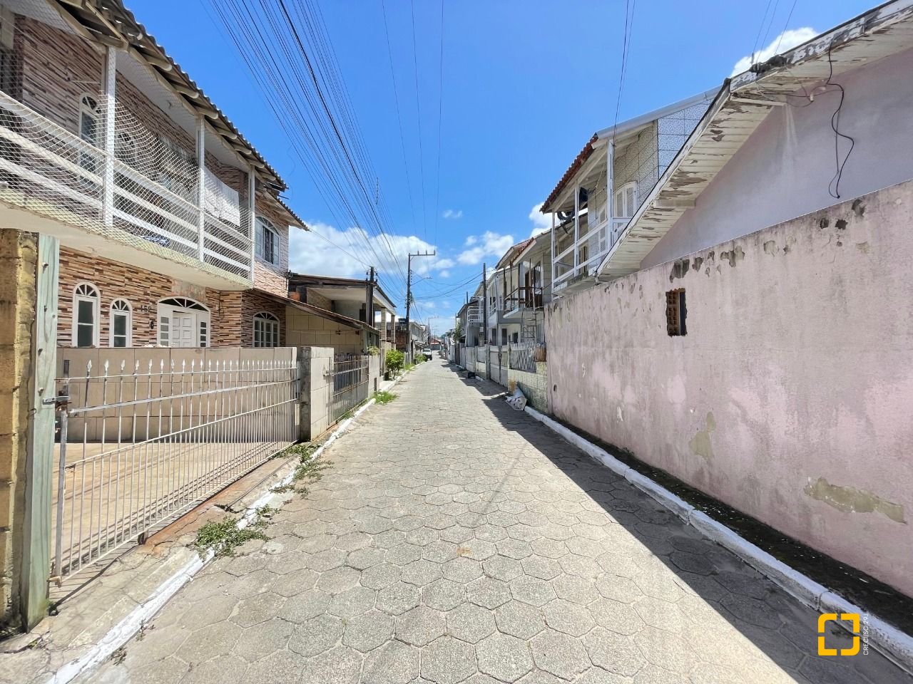 Casa com 100m², 5 quartos (sendo 1 suíte), 1 garagem, no bairro Ingleses em Florianópolis