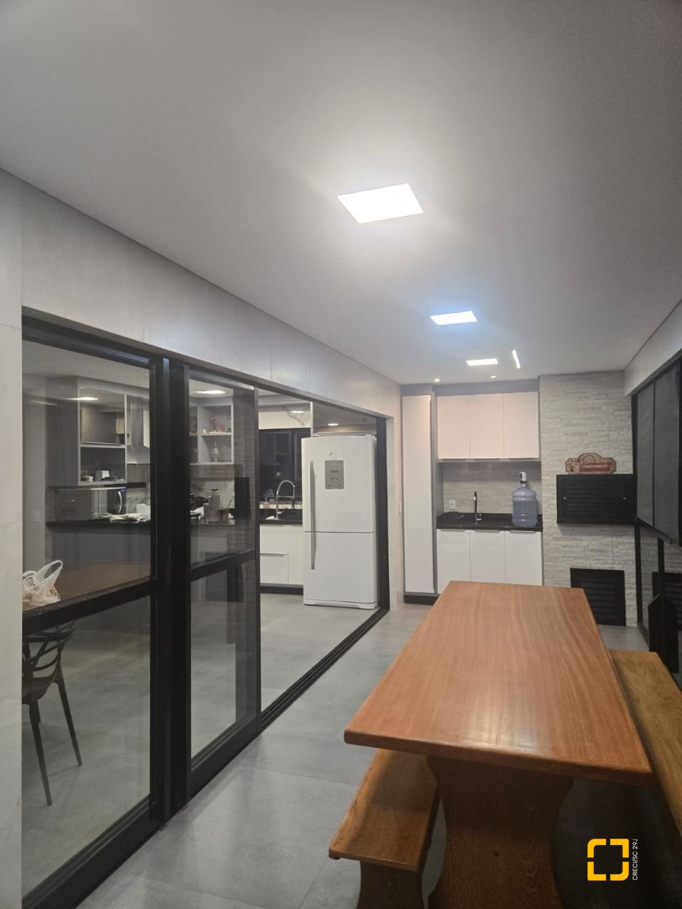 Casa com 195m², 3 quartos (sendo 2 suítes), 2 garagens, no bairro Areias do Meio em Governador Celso Ramos