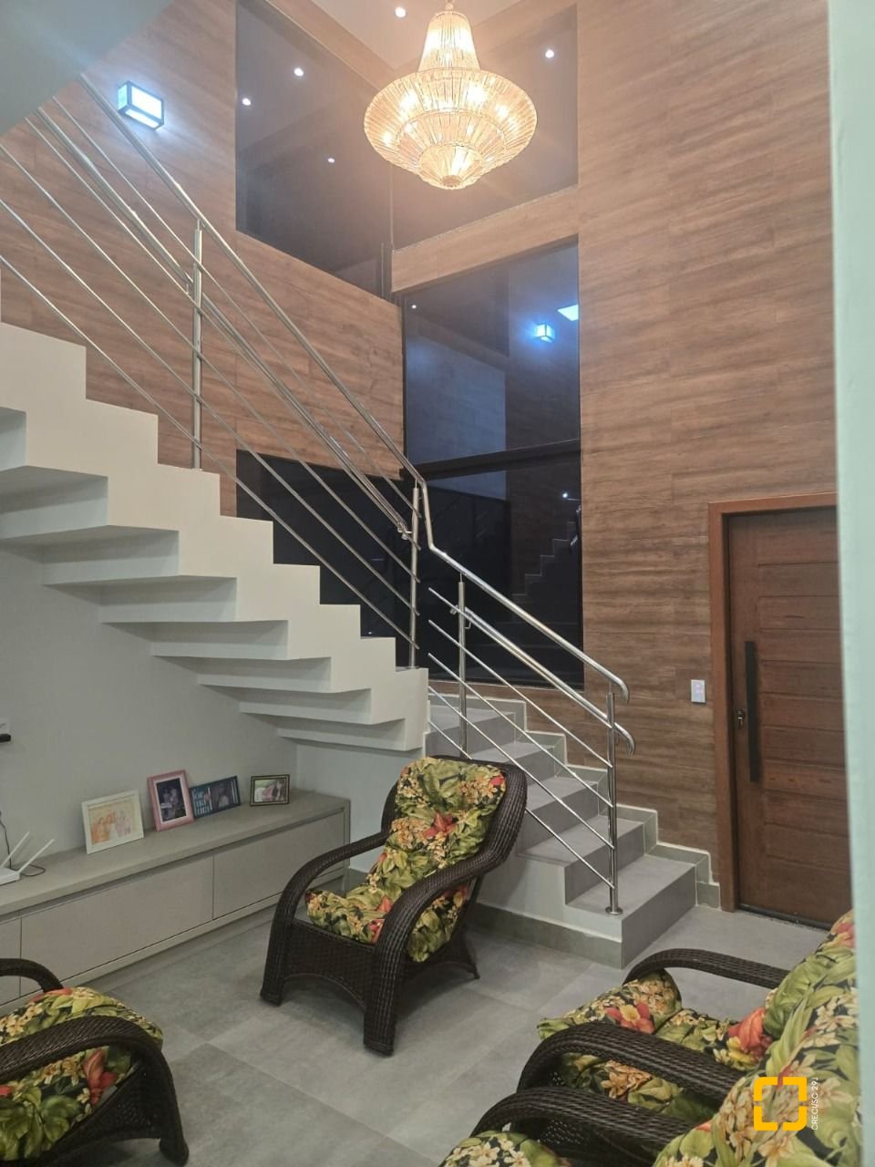 Casa com 195m², 3 quartos (sendo 2 suítes), 2 garagens, no bairro Areias do Meio em Governador Celso Ramos