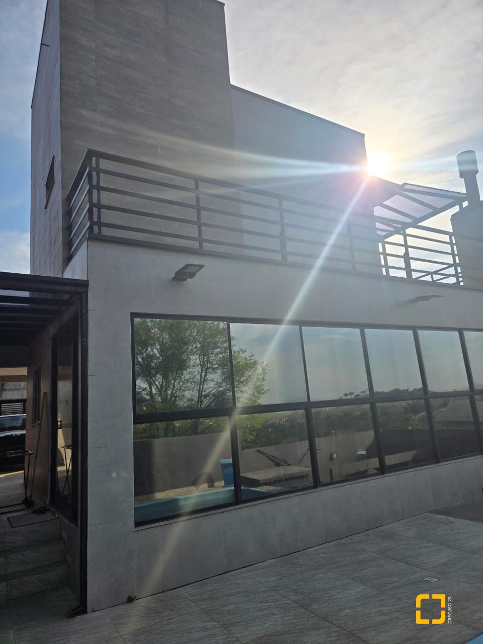 Casa com 195m², 3 quartos (sendo 2 suítes), 2 garagens, no bairro Areias do Meio em Governador Celso Ramos