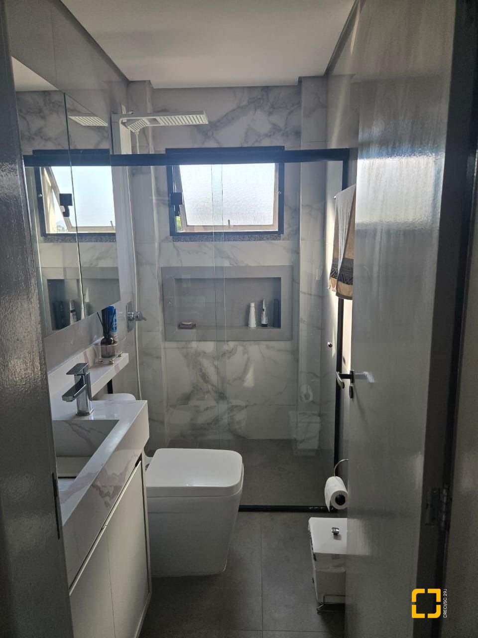 Casa com 195m², 3 quartos (sendo 2 suítes), 2 garagens, no bairro Areias do Meio em Governador Celso Ramos
