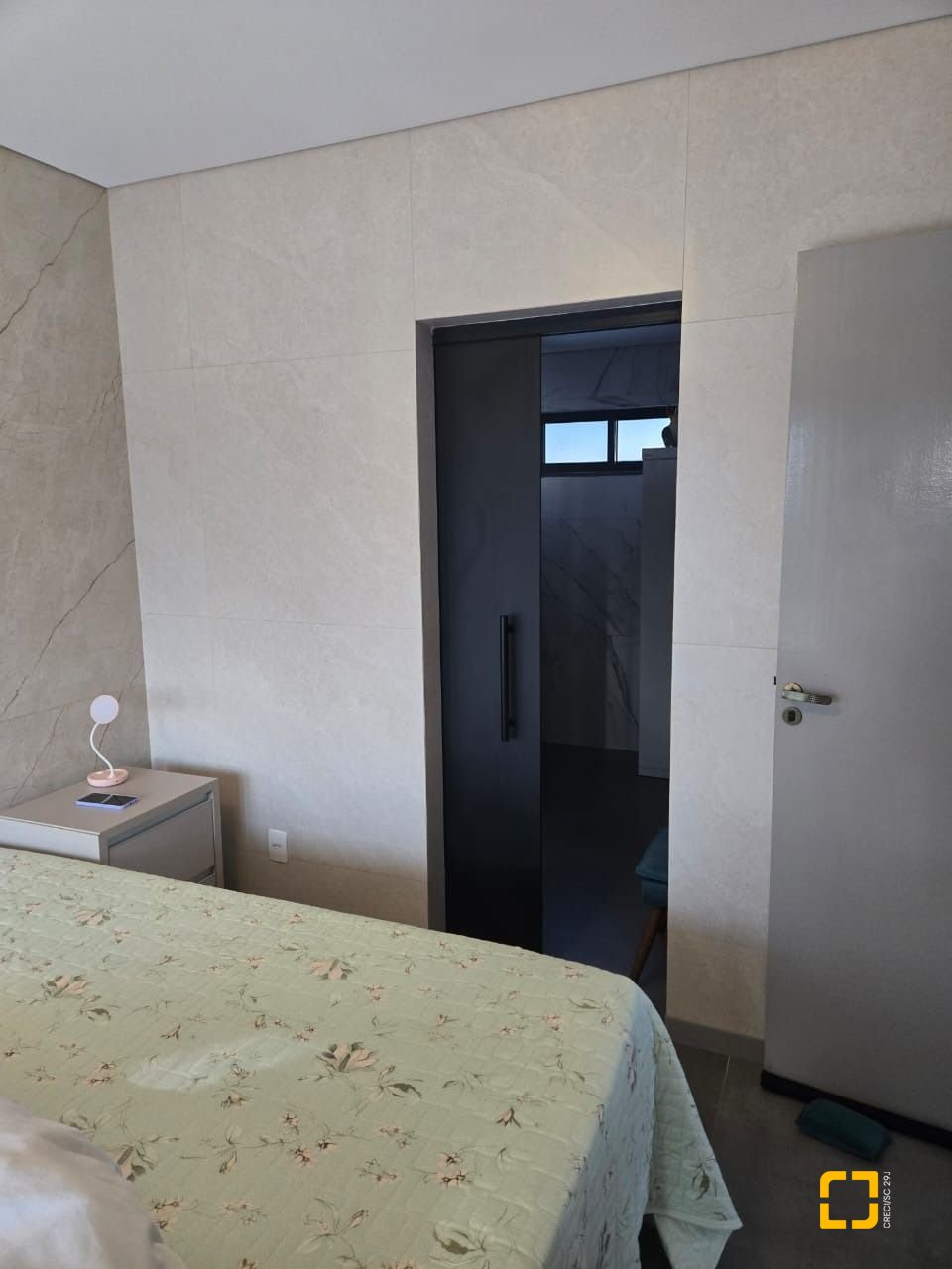 Casa com 195m², 3 quartos (sendo 2 suítes), 2 garagens, no bairro Areias do Meio em Governador Celso Ramos