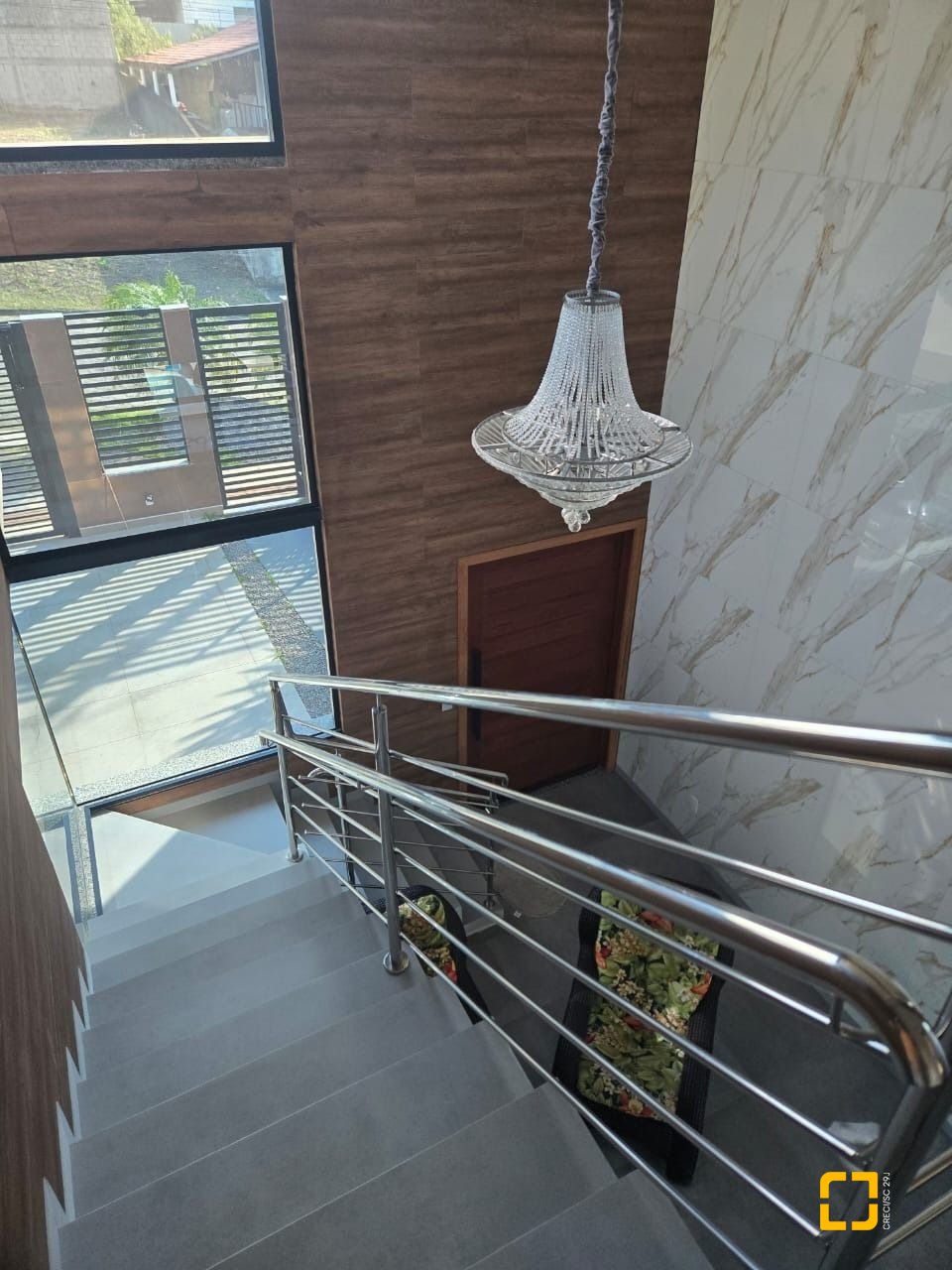 Casa com 195m², 3 quartos (sendo 2 suítes), 2 garagens, no bairro Areias do Meio em Governador Celso Ramos